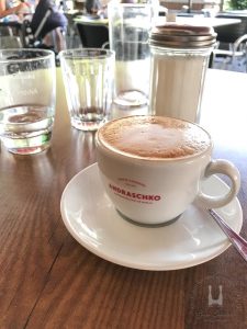 Cappuccino für 3 Euro