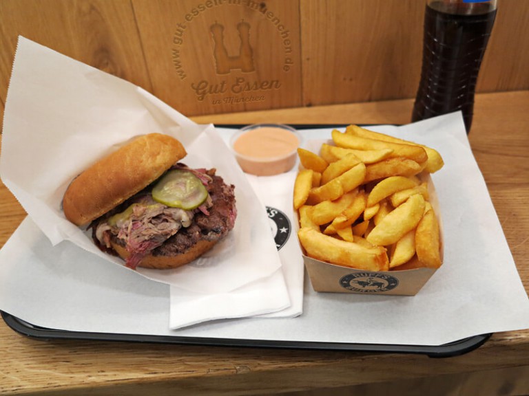 Ruffs Pastrami Burger Pommes Gut Essen in München