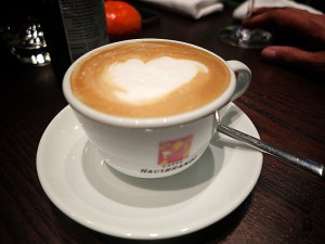 Cappuccino im Kleines Kameel