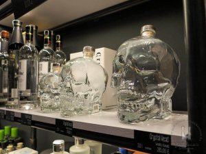Wodka im Kristallschädel