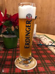 Alkoholfreies Erdinger Weißbräu (4,10 Euro)
