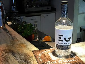 Edinburgh Gin – Milder Schotte mit Zitrusaromen, leichter Süße & Kiefernnadeln