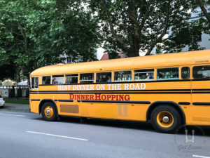 Der Dinner-Hopping-Bus parkt meist in der zweiten Reihe