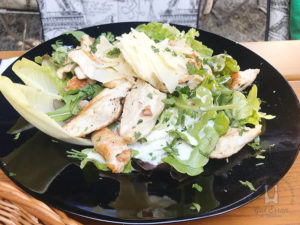 Caesar Salad mit Putenstreifen für 11,90 Euro